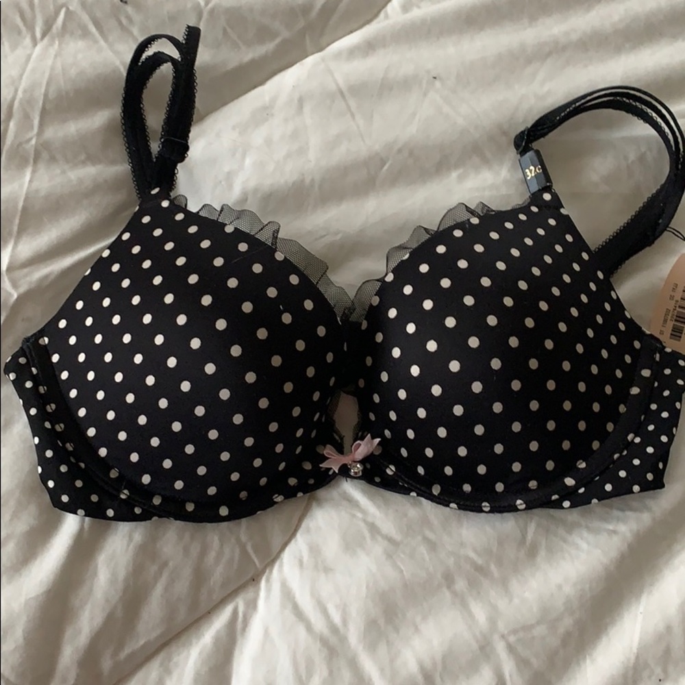 NWT very sexy push-up. Cute polka dot print. 32C